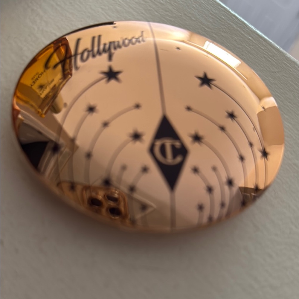 Charlotte Tilbury Gold Starburst Compact-NEW
